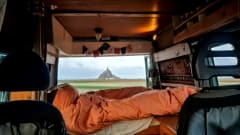 Gaia – Knusse groene camper met houtkachel