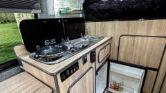 Hugo Away – Ford Transit Jumbo (Insurance included)