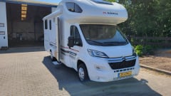 XL 670 SL – Very spacious Adria alcove camper with air conditioning