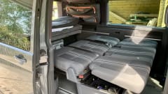 Multivanspecial – 4-seater Volkswagen bus from 2013