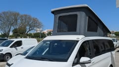 Elektra – 2-person Mercedes-Benz campervan from 2020