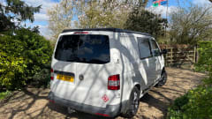 Maud – Volkswagen Wohnmobil mit 4 Schlafplätzen aus dem Jahr 2012