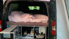 2p Peugeot campervan uit 2020