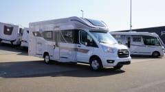 White pearl – 5p Ford semi-integrated uit 2026