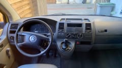 Yellow – Volkswagen T5 Deutch post 🚐