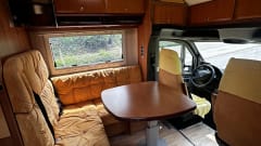 Camp’o’mobile – 4p Mercedes Sprinter Concorde semi-integrated uit 2008