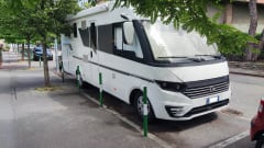 Elegant and comfortable Adria Sonic 700 sl plus motorhome