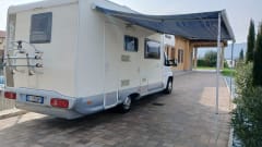 Giuliana – Camper 6 posti viaggio e 6 posti letto