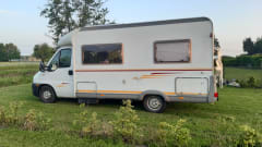 4-Personen-Wohnmobil 