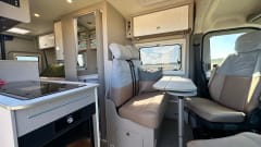 Nuovissimo furgonato Delfin Burstner