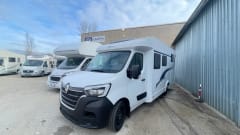 ITA CAMPER – New 5-seater semi-integral camper