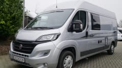 Dreamer D55 6 mtr, 4 sleeping 4 seats, bunk bed, 6 mtr.
