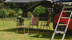 Sporty Renault 2p roof tent incl. cooking box, seating set, power station & awning
