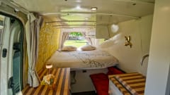 Albatros – The ultimate off-grid campervan: indoor shower, electric cooking and more