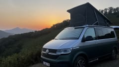 BEACH Green – Volkswagen California COAST Marrone/Grigio Ascot (2021)