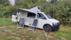 2p Volkswagen campervan uit 2013