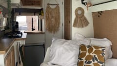 De Merrie – 2p Mercedes-Benz campervan from 1996