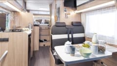 4p Sunlight semi-integrated uit 2023