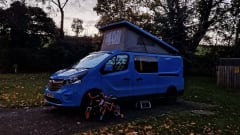 Dug – 3/4 berth Vauxhall Vivaro campervan,