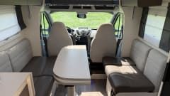 6p Chausson semi-intégré à partir de 2020