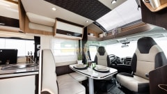 Mc4 279 – Semintegrale 5 posti con letto nautico