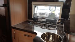Knaus sky wave 700 MEG
