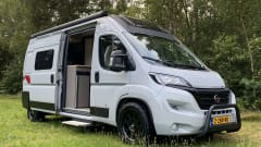 LMC Innovan 600 – Sturdy camper van with panoramic roof from 2022