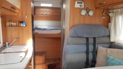 Dopey – Compact, self-sufficient, luxury Hymer