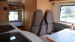 Heerlijke Familie Camper - 6p Dethleffs alcove uit 2001