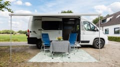 Joy – Beautiful 3p Pössl bus camper from 2020