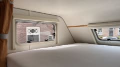 Reispaleis – 6p LMC alcove from 2003