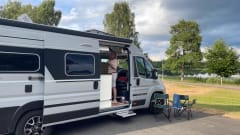 2p Adria Mobil bus uit 2023