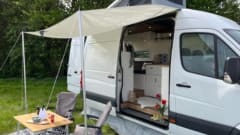Maui  – Volkswagen Crafter Campervan 