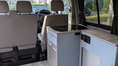 Volkswagen Campervan mit 4 Schlafplätzen, Baujahr 2008
