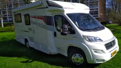 Merry Mary – Spacious Rimor 98p 2019 - Single beds - Pull-down bed - Air conditioning - Lots of sunlight