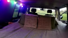 Carlos – 2p Volkswagen campervan uit 2024