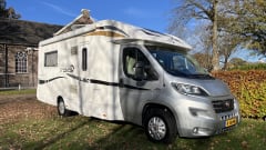 Nova – Nova - Luxury Camper - Spacious inside, compact outside!