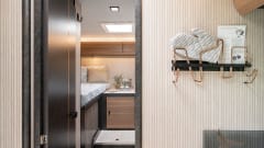 King 9 – Brand new luxury 5-person camper