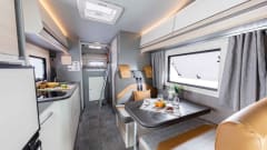 Knaus Traveler A705 XL Garage for 6 persons
