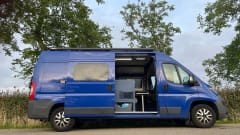 Blue Rambler – Peugeot Boxer bus camper from 2015