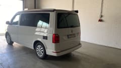 Cali  – Volkswagen California T6 (Factory Camper, original)