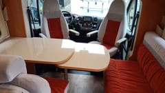 zwerver – Complete luxury two-person motorhome rentals