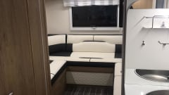 Lady – 2022 6 berth Roller Team 746 