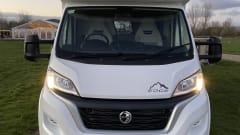 Fantastic 6 Berth Swift Edge 486 Motorhome
