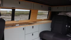Samphire – 2023 Volkswagen T6.1 Manual