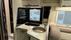 MOBI-) – BRAND NEW 5-person camper - also for your WINTER HOLIDAY