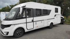 A comfortable, beautiful and light camper ADRIA SONIC PLUS 700 DC EURO 6