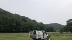 2p Nissan campervan uit 2014