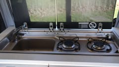 Bennie – Volkswagen Campervan mit 4 Schlafplätzen aus dem Jahr 2020