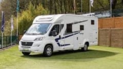 Macey – Fiat-Halbintegriertes Wohnmobil mit 5 Schlafplätzen ab 2026
